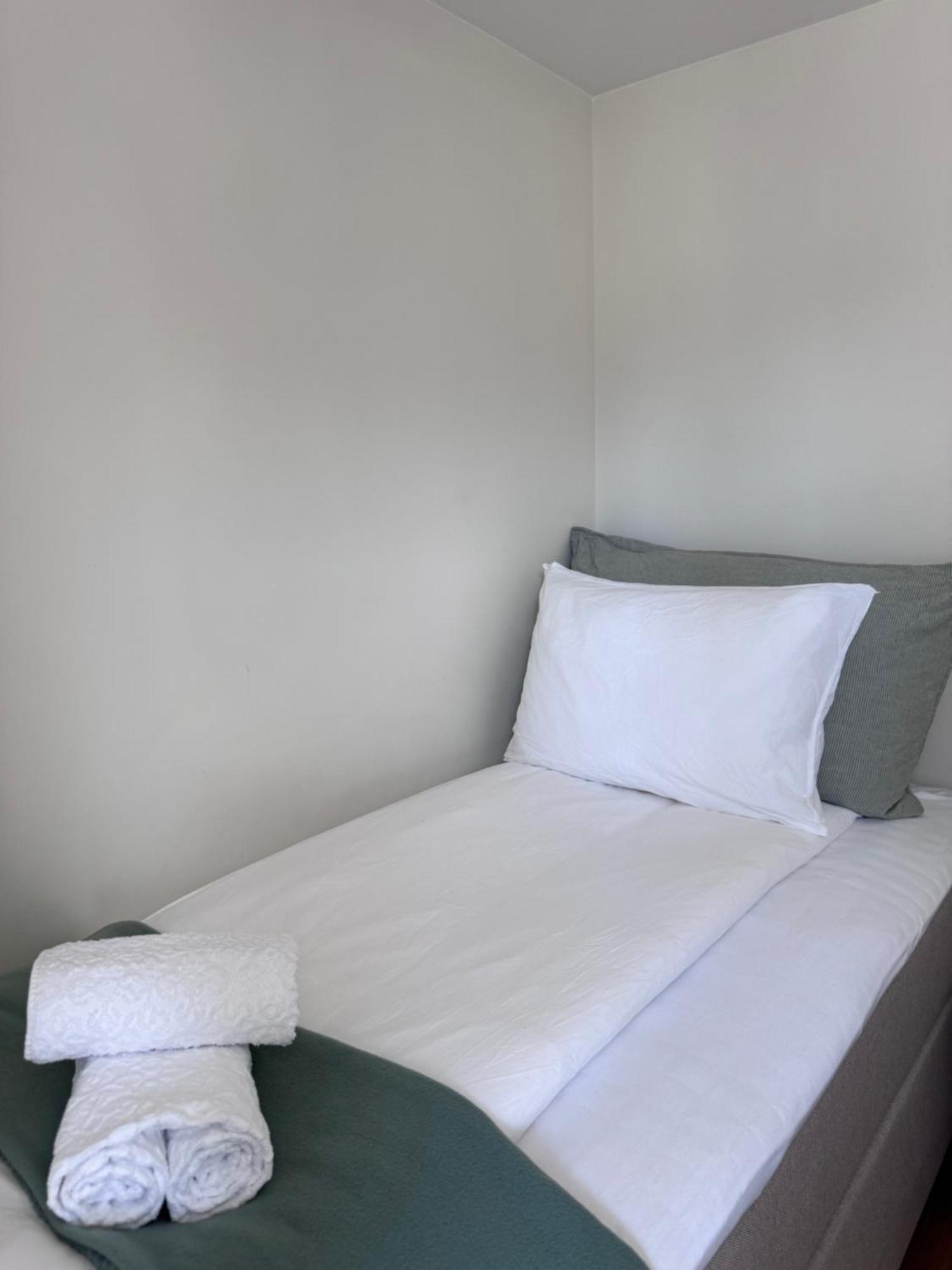A Place To Stay Stavanger, Apartment 5 - Quality And Free Parking- Exteriör bild